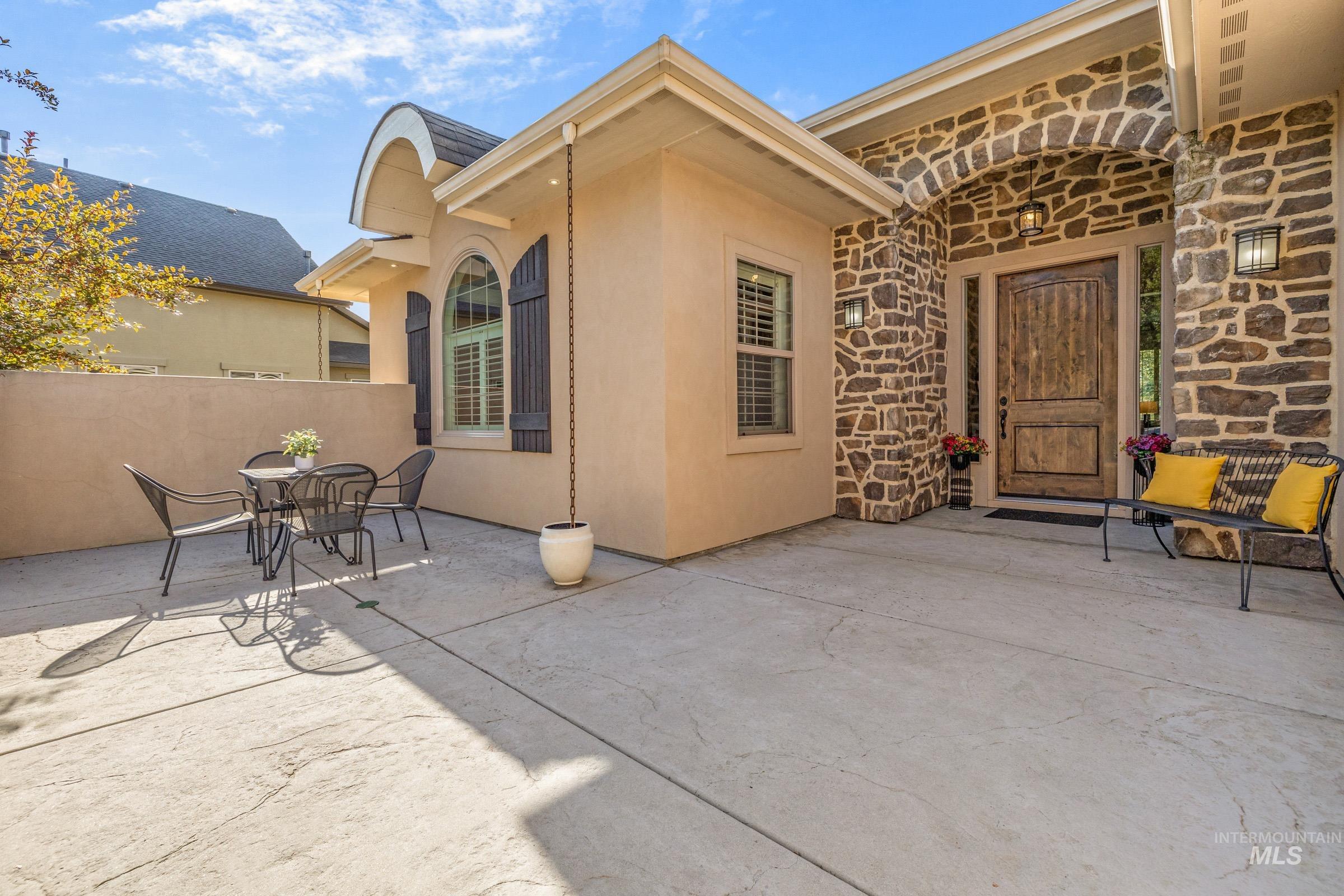 12259 W Seven Lakes Ln, Star, Idaho 83616, 3 Bedrooms, 2.5 Bathrooms, Residential For Sale, Price $850,000, 99001171