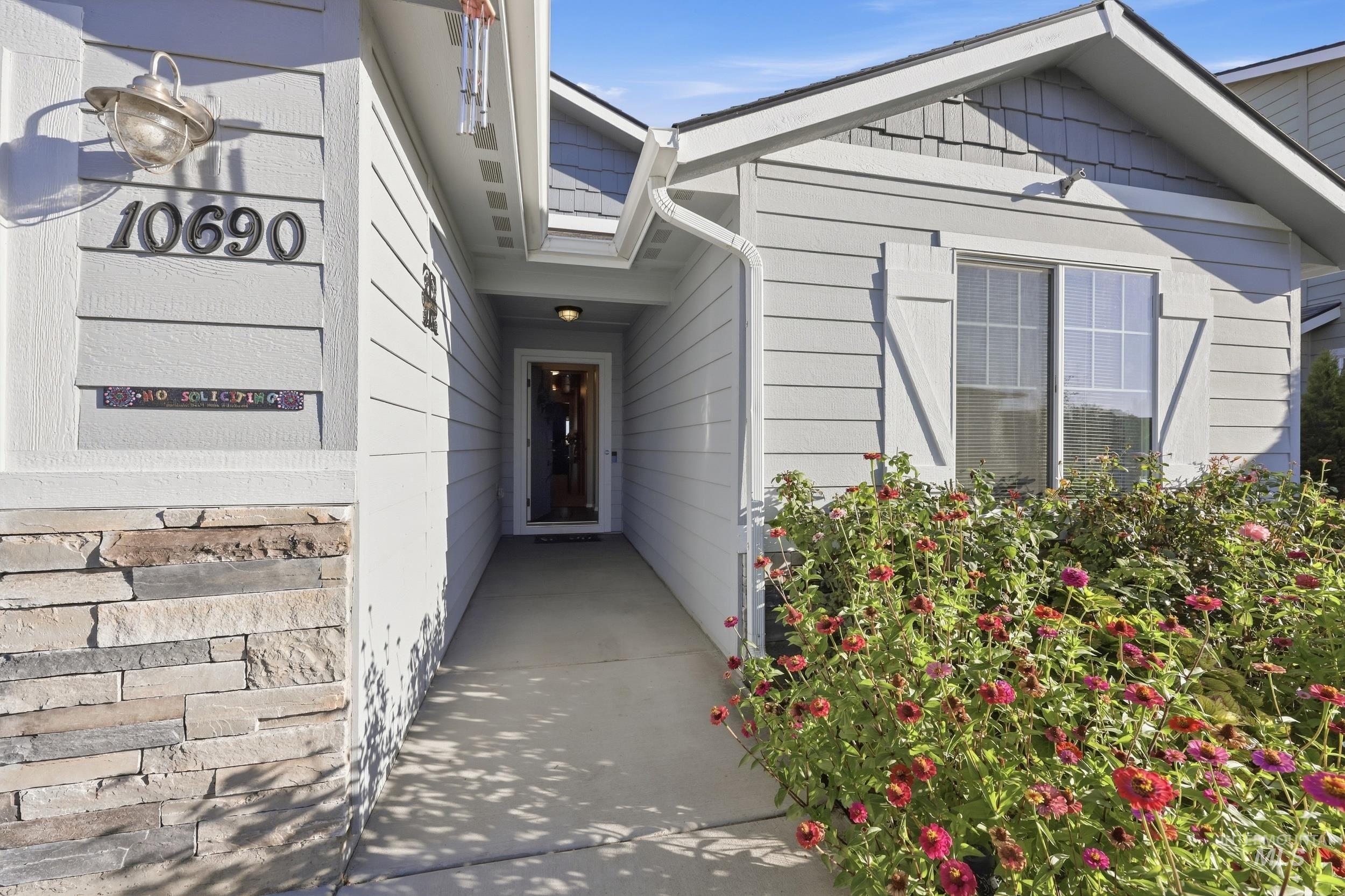 10690 Hackberry St, Nampa, Idaho 83687, 4 Bedrooms, 2 Bathrooms, Residential For Sale, Price $424,900, 99001172
