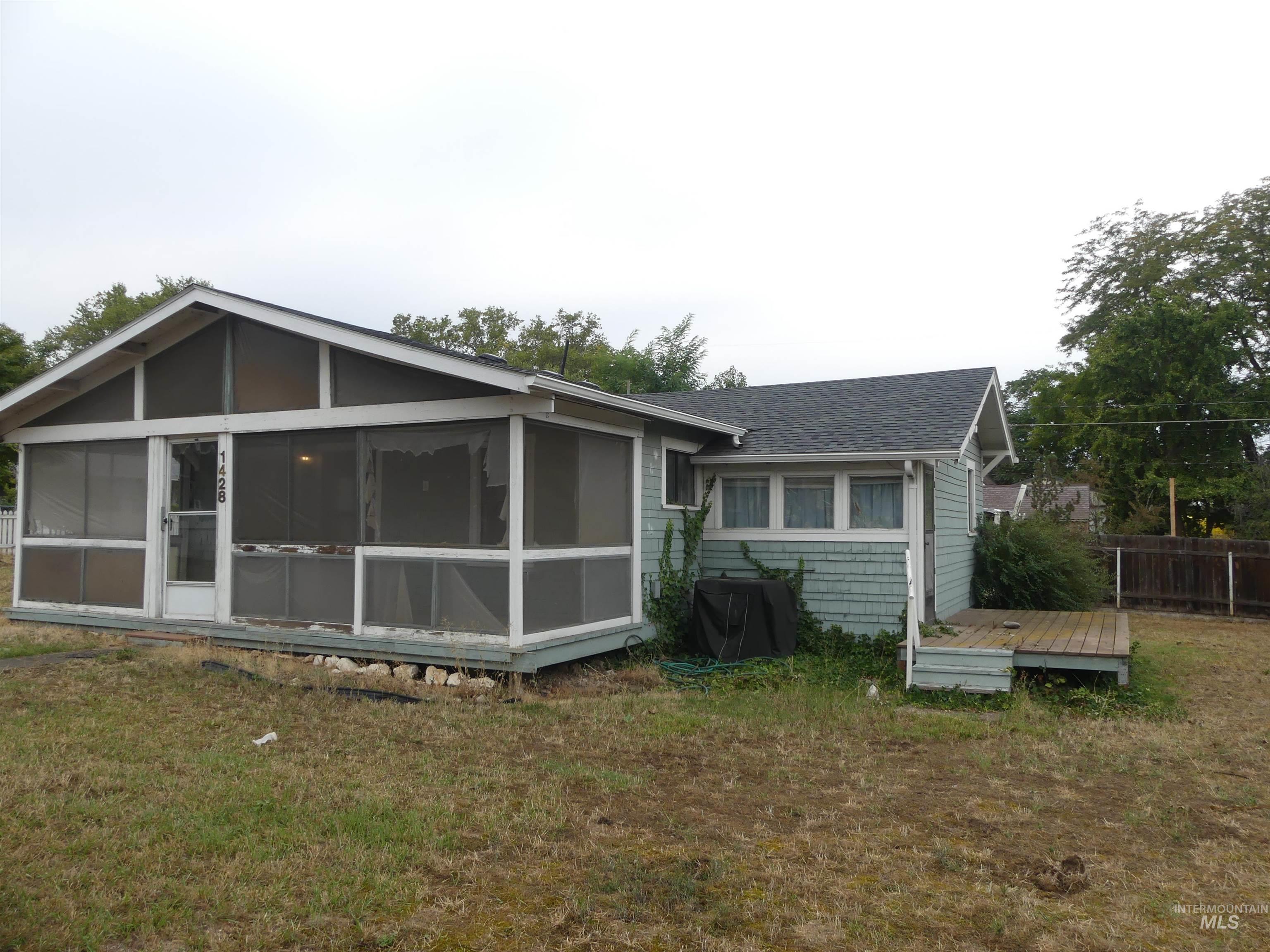 1428 18th St, Lewiston, Idaho 83501, 3 Bedrooms, 1 Bathroom, Residential For Sale, Price $199,000, 99001173