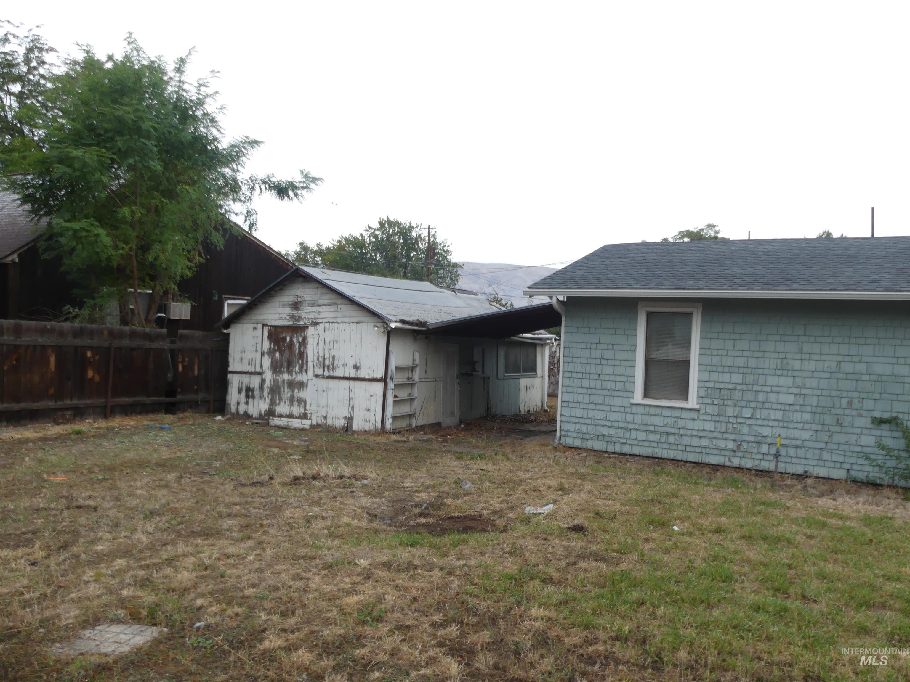 1428 18th St, Lewiston, Idaho 83501, 3 Bedrooms, 1 Bathroom, Residential For Sale, Price $199,000, 99001173