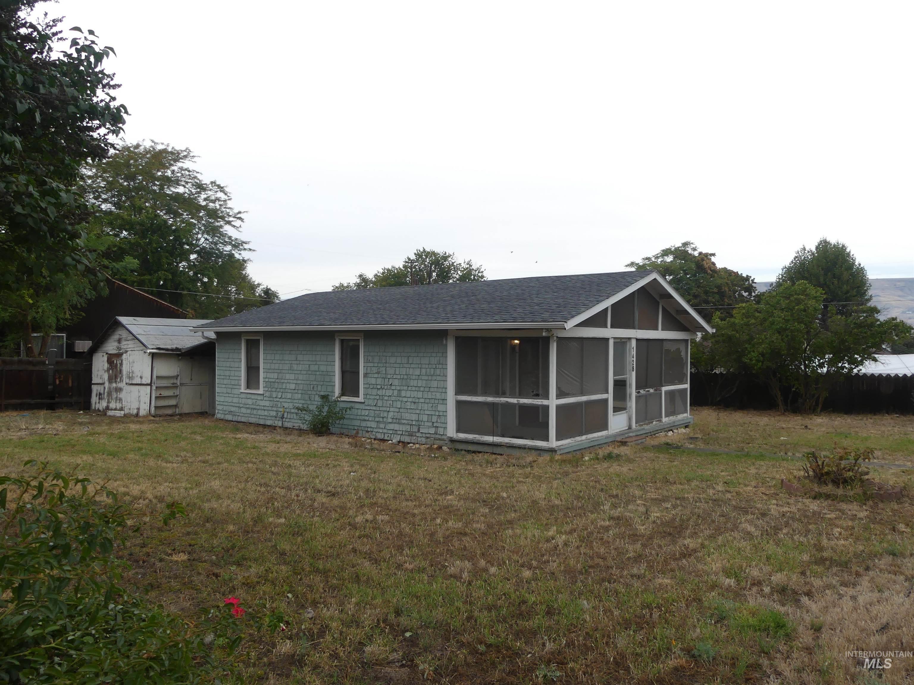 1428 18th St, Lewiston, Idaho 83501, 3 Bedrooms, 1 Bathroom, Residential For Sale, Price $199,000, 99001173