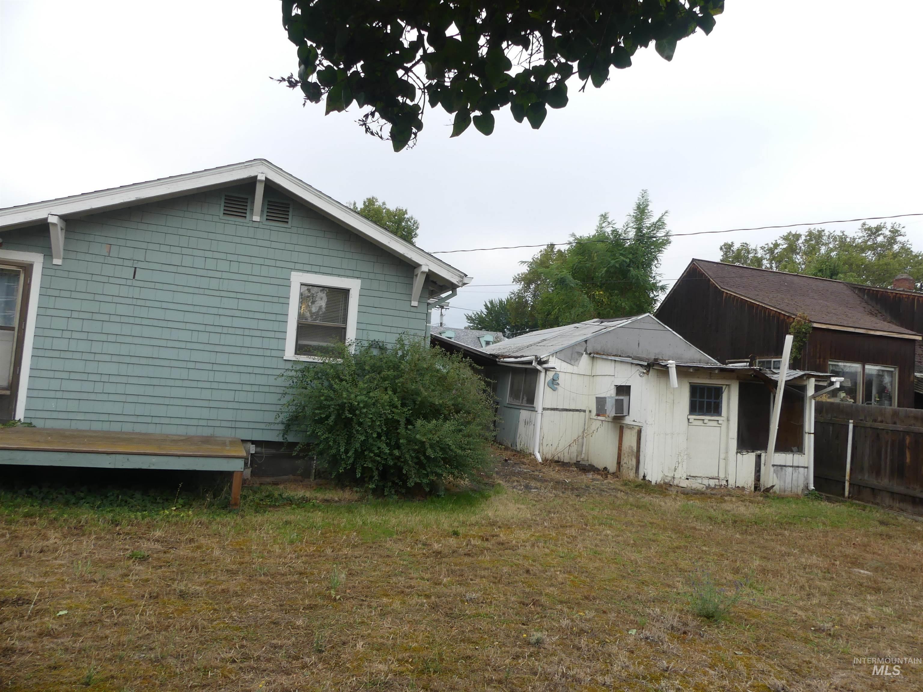 1428 18th St, Lewiston, Idaho 83501, 3 Bedrooms, 1 Bathroom, Residential For Sale, Price $199,000, 99001173