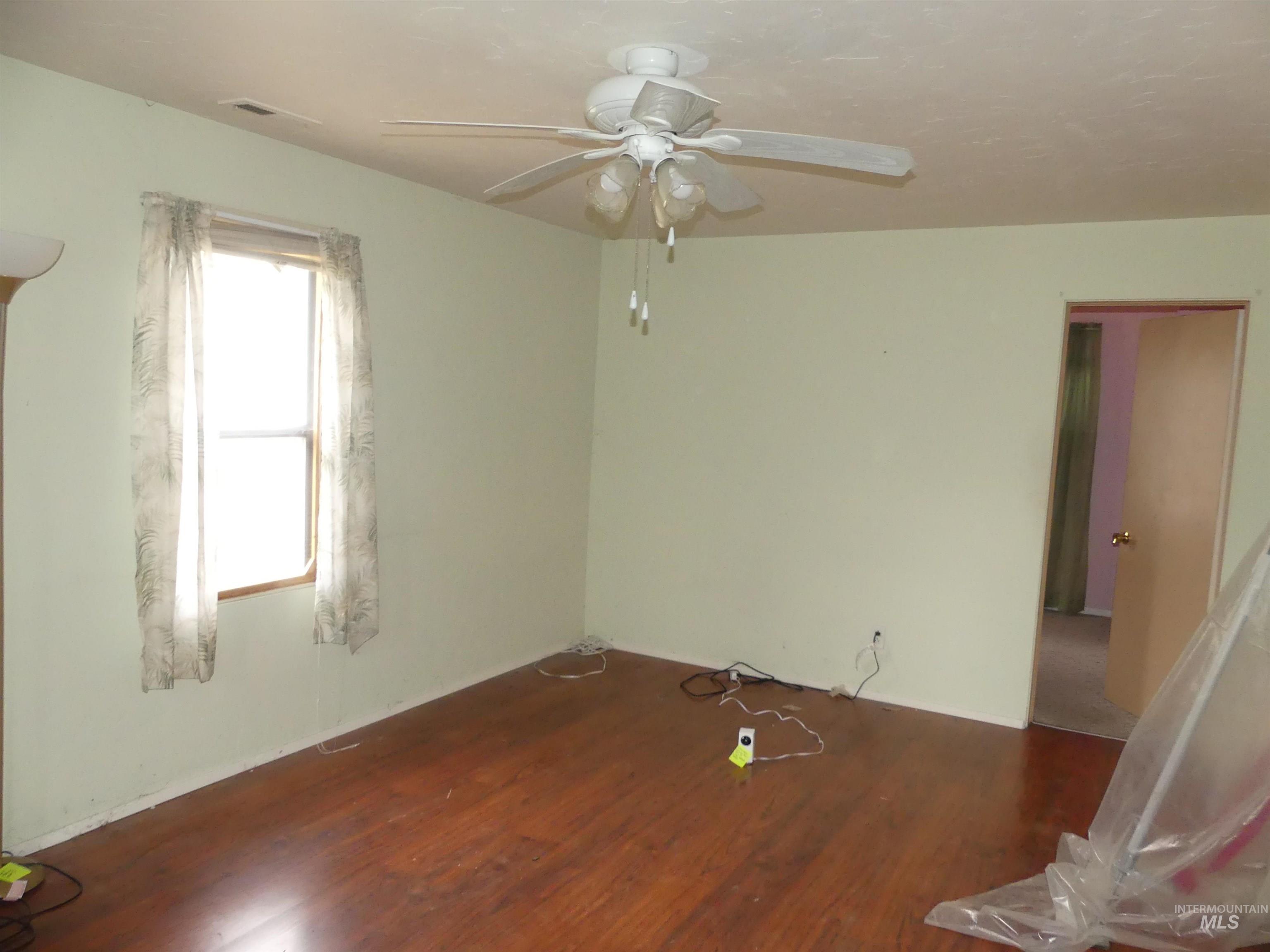 1428 18th St, Lewiston, Idaho 83501, 3 Bedrooms, 1 Bathroom, Residential For Sale, Price $199,000, 99001173