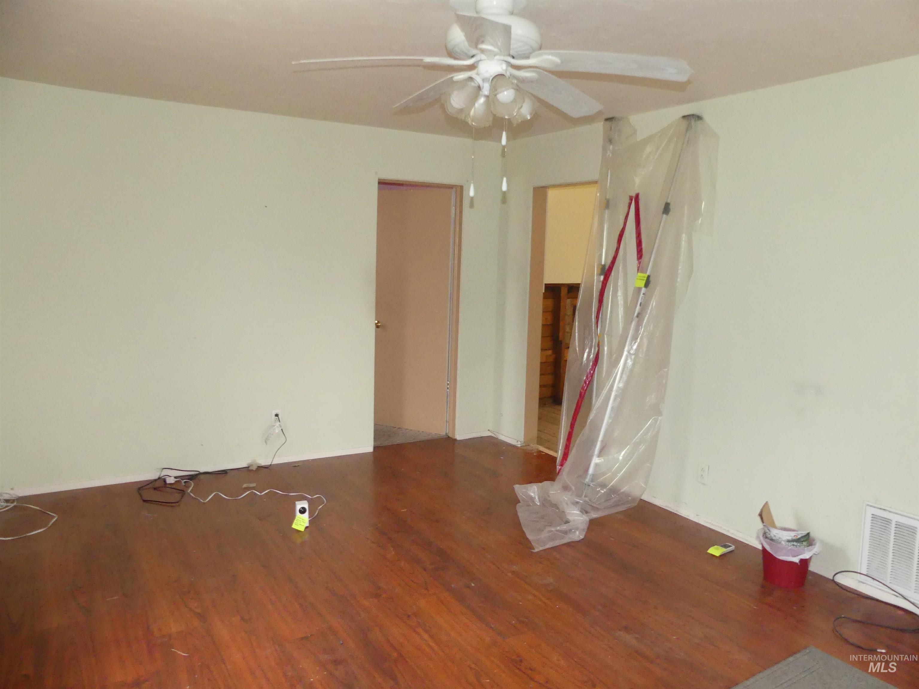 1428 18th St, Lewiston, Idaho 83501, 3 Bedrooms, 1 Bathroom, Residential For Sale, Price $199,000, 99001173
