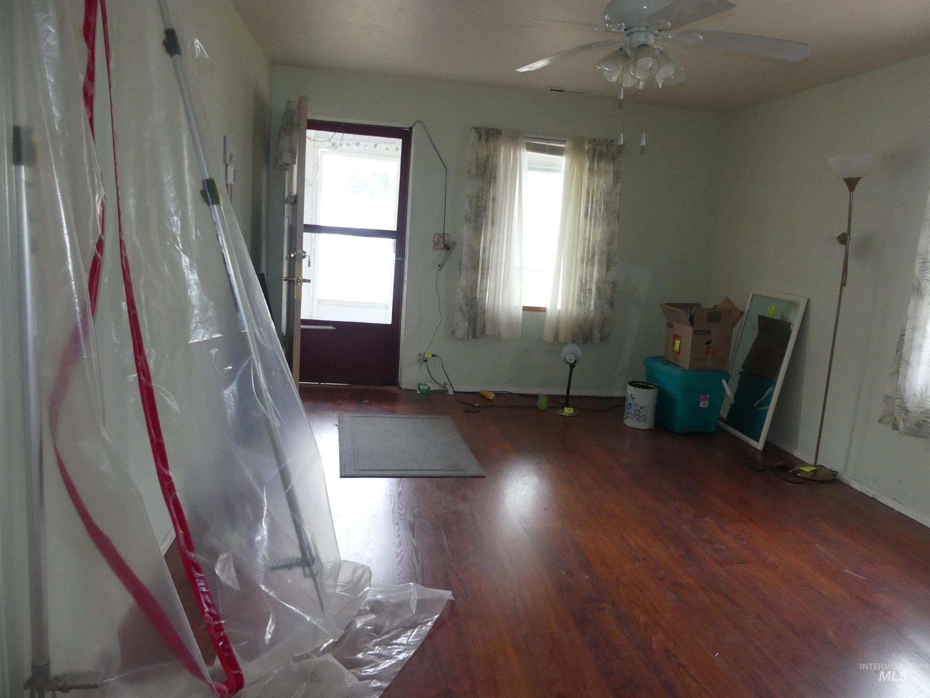 1428 18th St, Lewiston, Idaho 83501, 3 Bedrooms, 1 Bathroom, Residential For Sale, Price $199,000, 99001173