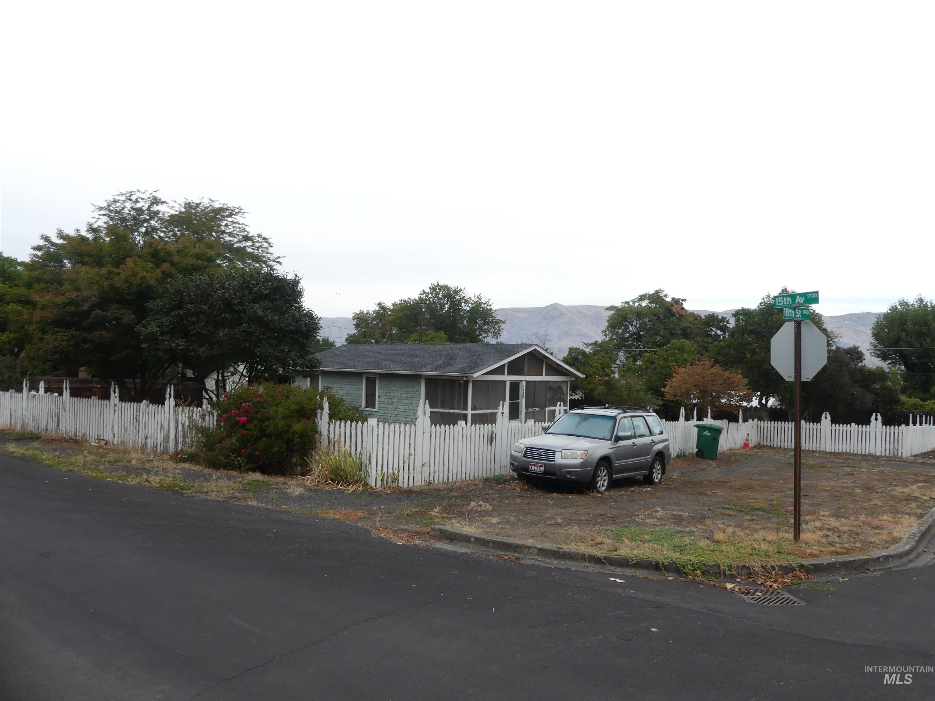 1428 18th St, Lewiston, Idaho 83501, 3 Bedrooms, 1 Bathroom, Residential For Sale, Price $199,000, 99001173
