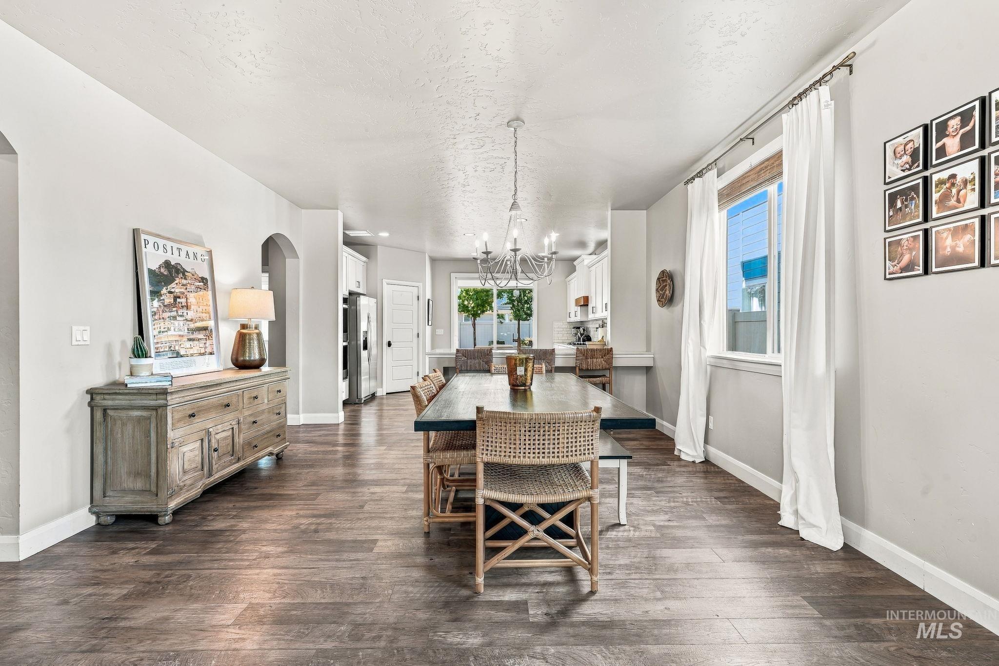 365 N Tullshire, Eagle, Idaho 83616, 4 Bedrooms, 3.5 Bathrooms, Residential For Sale, Price $739,900, 99001174