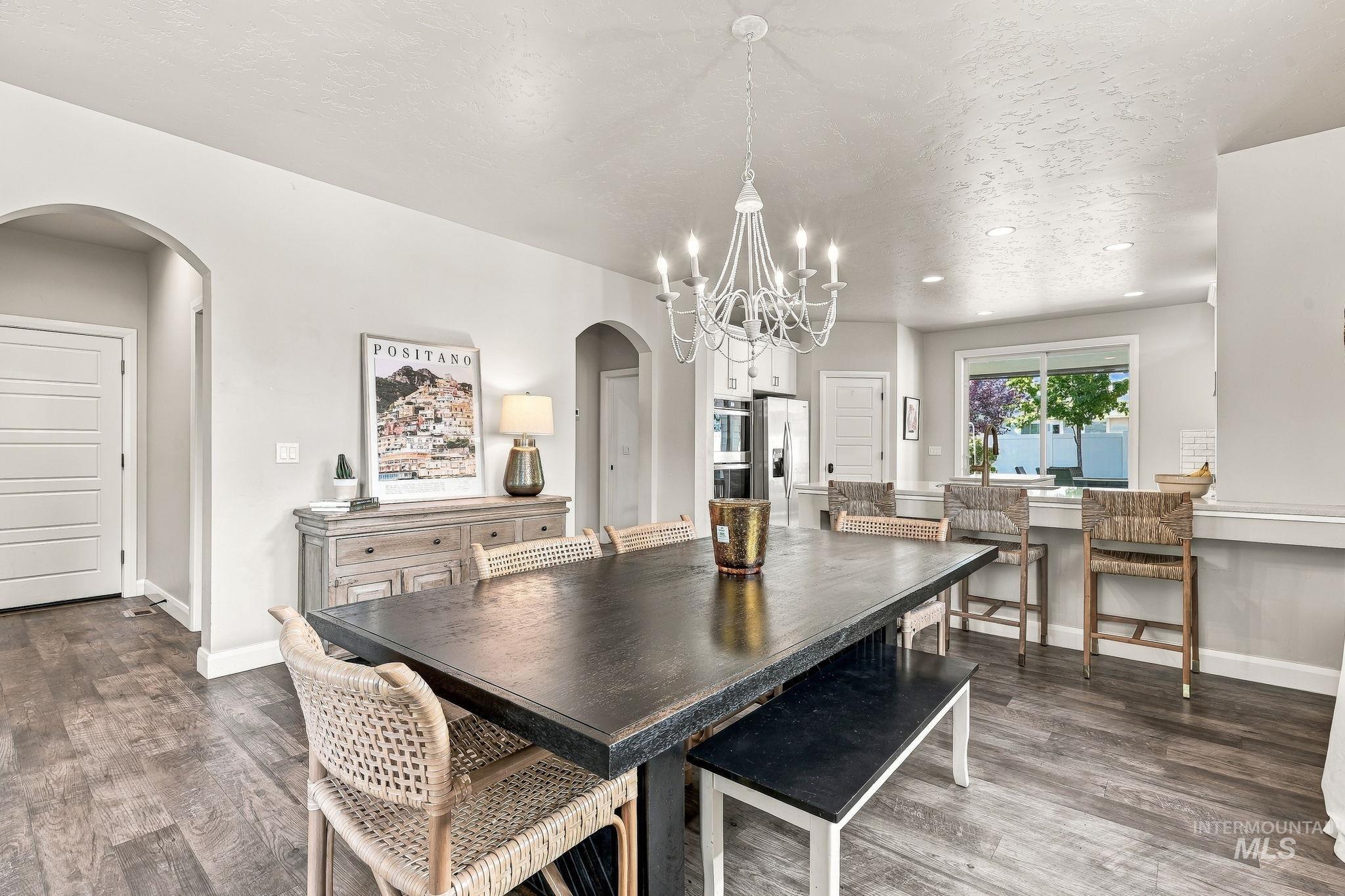 365 N Tullshire, Eagle, Idaho 83616, 4 Bedrooms, 3.5 Bathrooms, Residential For Sale, Price $739,900, 99001174
