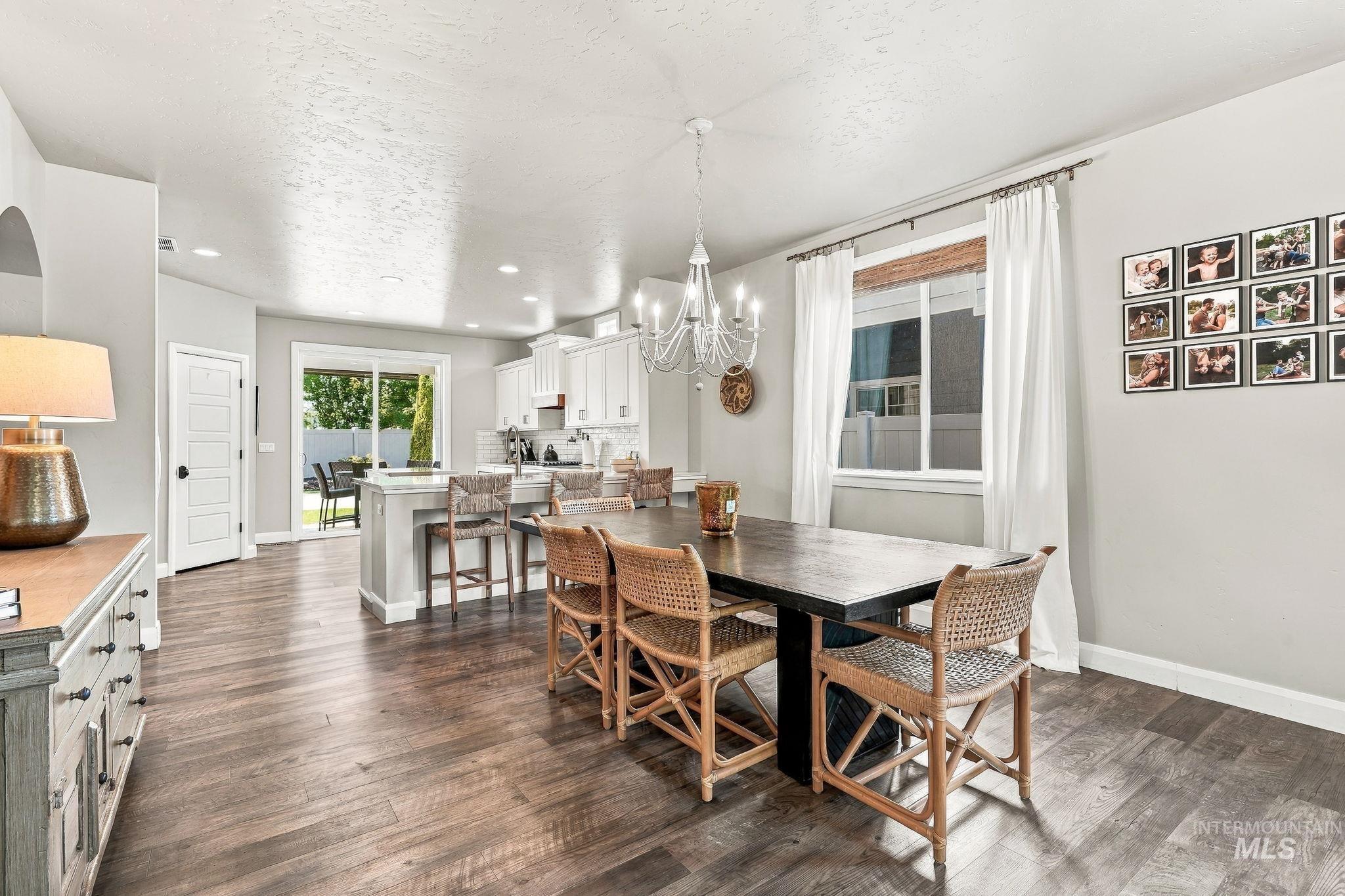 365 N Tullshire, Eagle, Idaho 83616, 4 Bedrooms, 3.5 Bathrooms, Residential For Sale, Price $739,900, 99001174