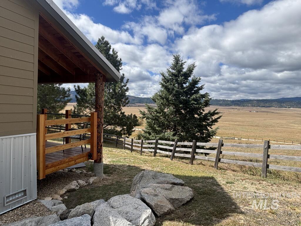 10092 Timberrim Drive, Cascade, Idaho 83611, 3 Bedrooms, 1 Bathroom, Residential For Sale, Price $549,900, 99001176