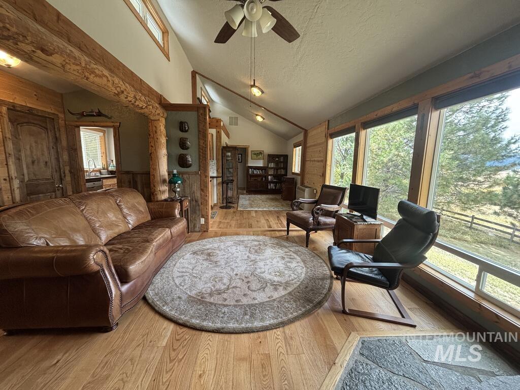10092 Timberrim Drive, Cascade, Idaho 83611, 3 Bedrooms, 1 Bathroom, Residential For Sale, Price $549,900, 99001176