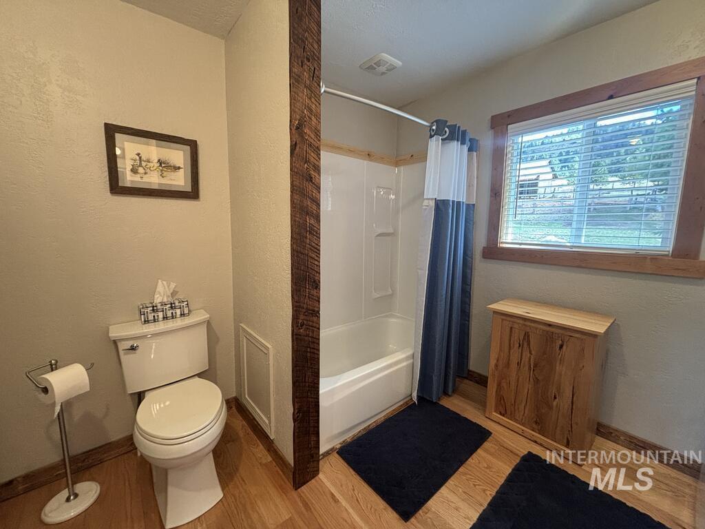 10092 Timberrim Drive, Cascade, Idaho 83611, 3 Bedrooms, 1 Bathroom, Residential For Sale, Price $549,900, 99001176