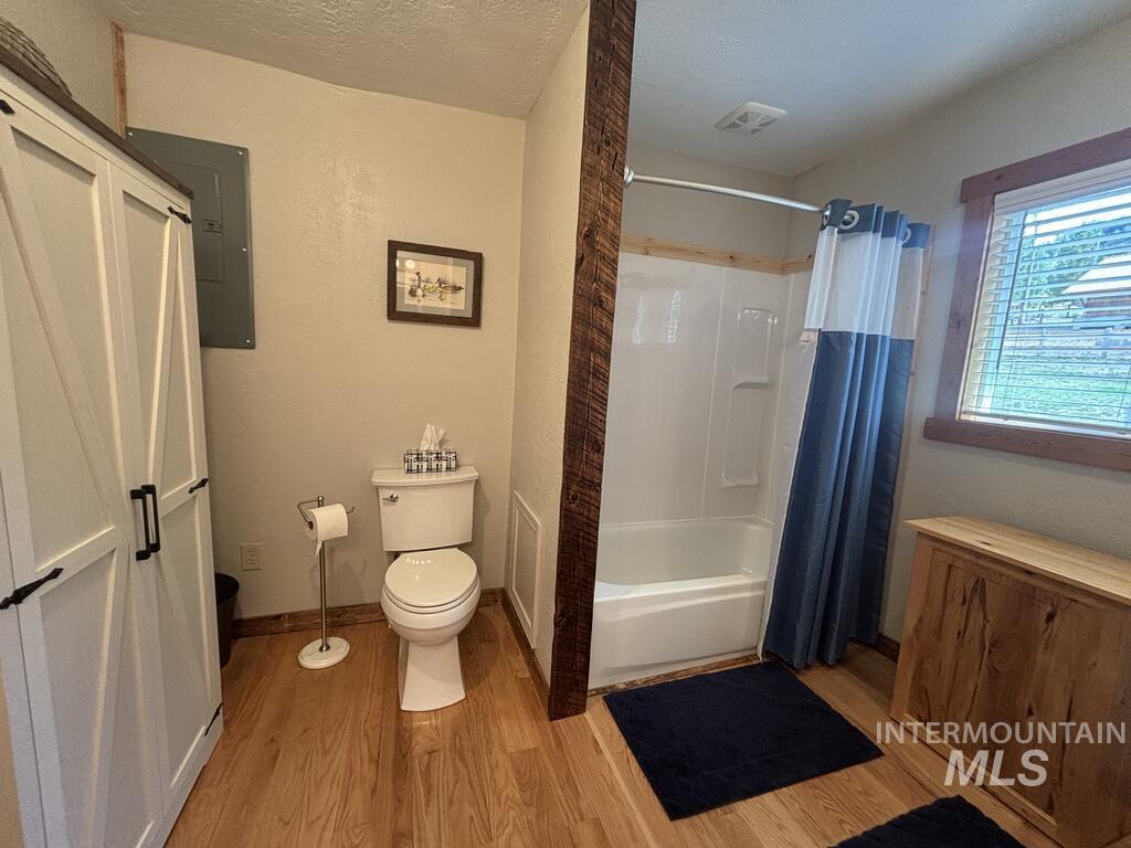 10092 Timberrim Drive, Cascade, Idaho 83611, 3 Bedrooms, 1 Bathroom, Residential For Sale, Price $549,900, 99001176