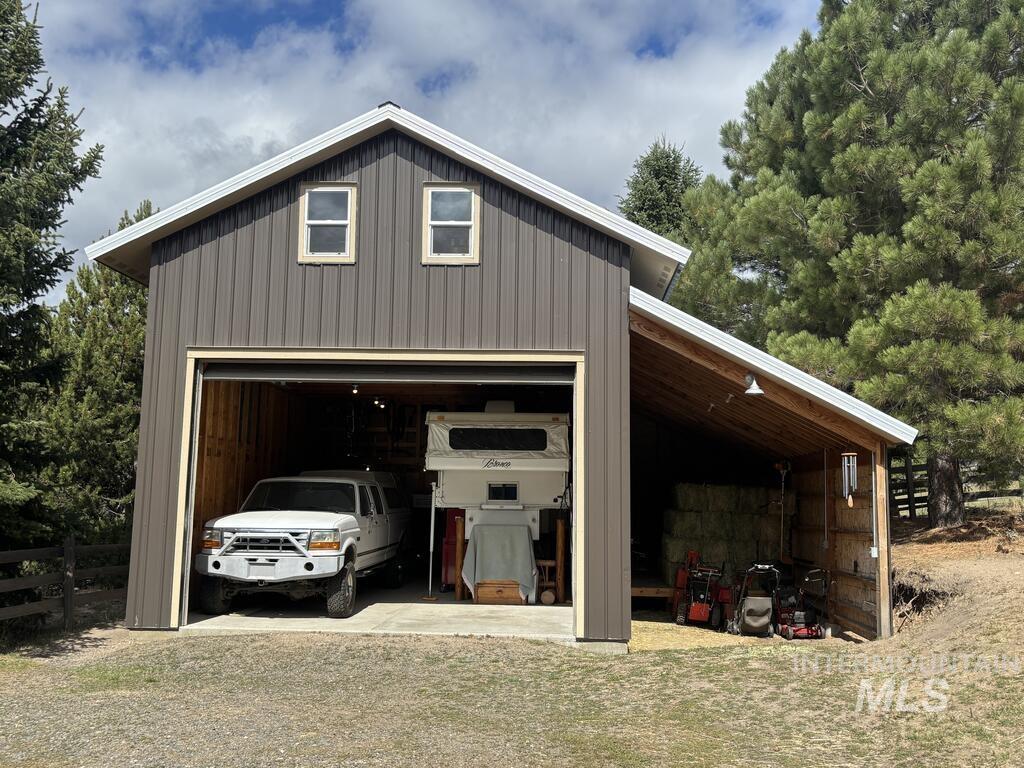 10092 Timberrim Drive, Cascade, Idaho 83611, 3 Bedrooms, 1 Bathroom, Residential For Sale, Price $549,900, 99001176