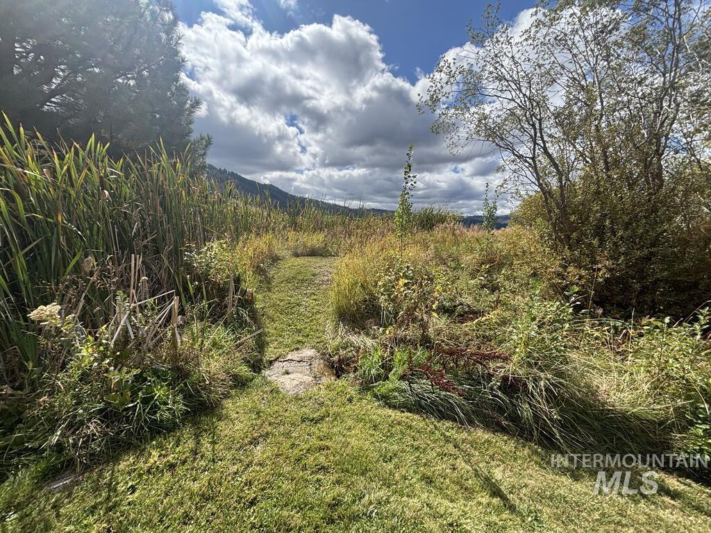 10092 Timberrim Drive, Cascade, Idaho 83611, 3 Bedrooms, 1 Bathroom, Residential For Sale, Price $549,900, 99001176