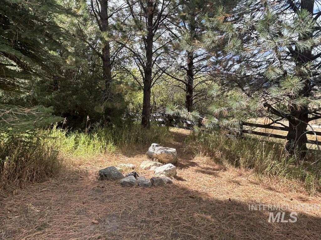 10092 Timberrim Drive, Cascade, Idaho 83611, 3 Bedrooms, 1 Bathroom, Residential For Sale, Price $549,900, 99001176