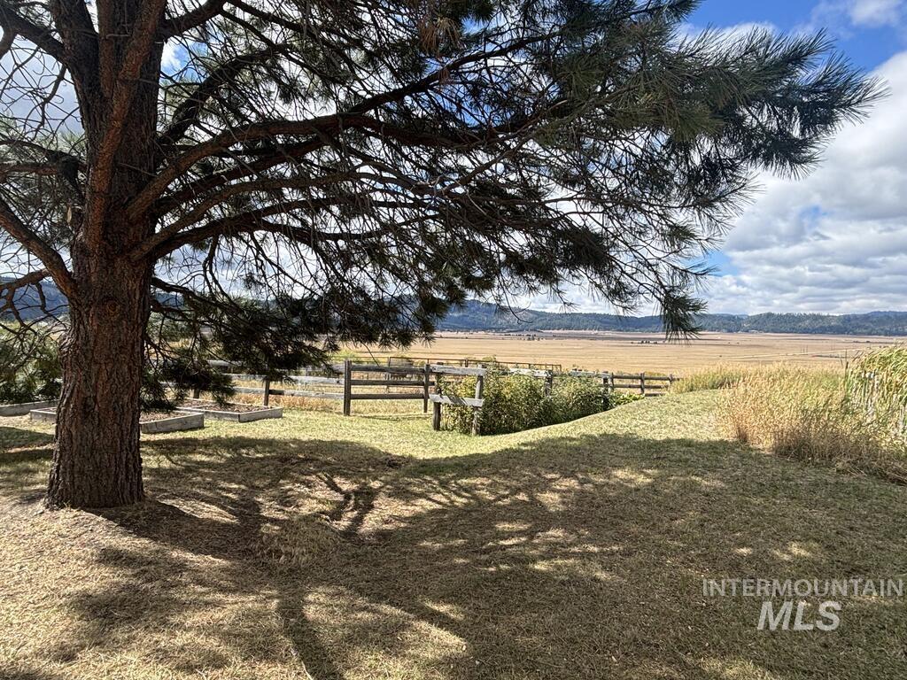 10092 Timberrim Drive, Cascade, Idaho 83611, 3 Bedrooms, 1 Bathroom, Residential For Sale, Price $549,900, 99001176
