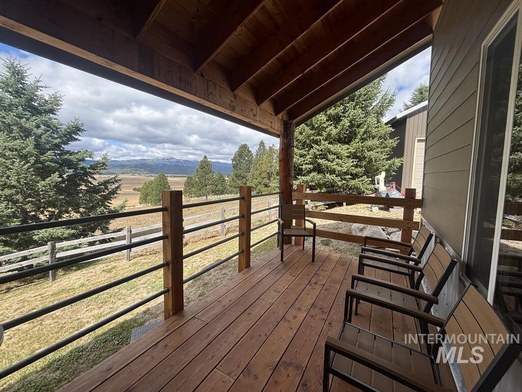 10092 Timberrim Drive, Cascade, Idaho 83611, 3 Bedrooms, 1 Bathroom, Residential For Sale, Price $549,900, 99001176