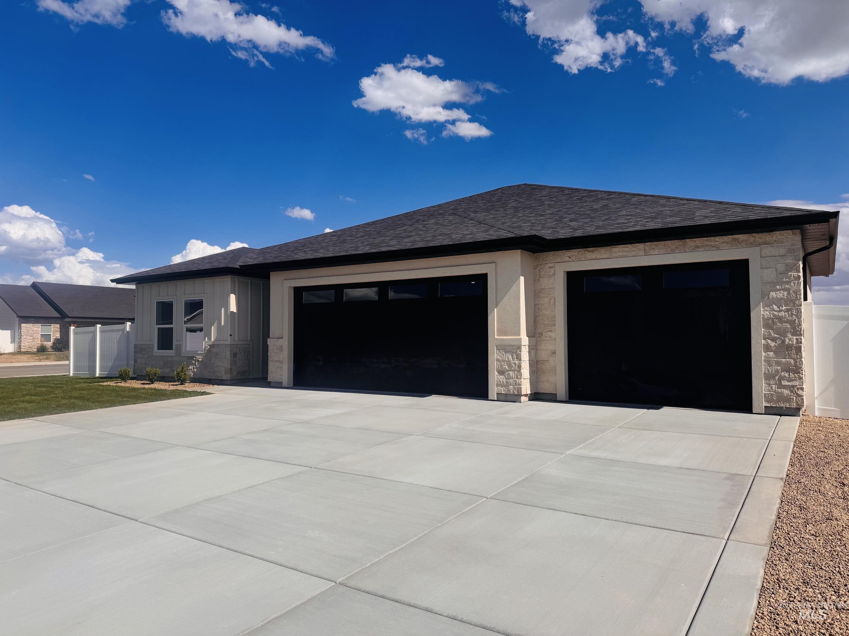 2116 Regan Street, Jerome, Idaho 83338, 3 Bedrooms, 2 Bathrooms, Residential For Sale, Price $439,900, 99001178