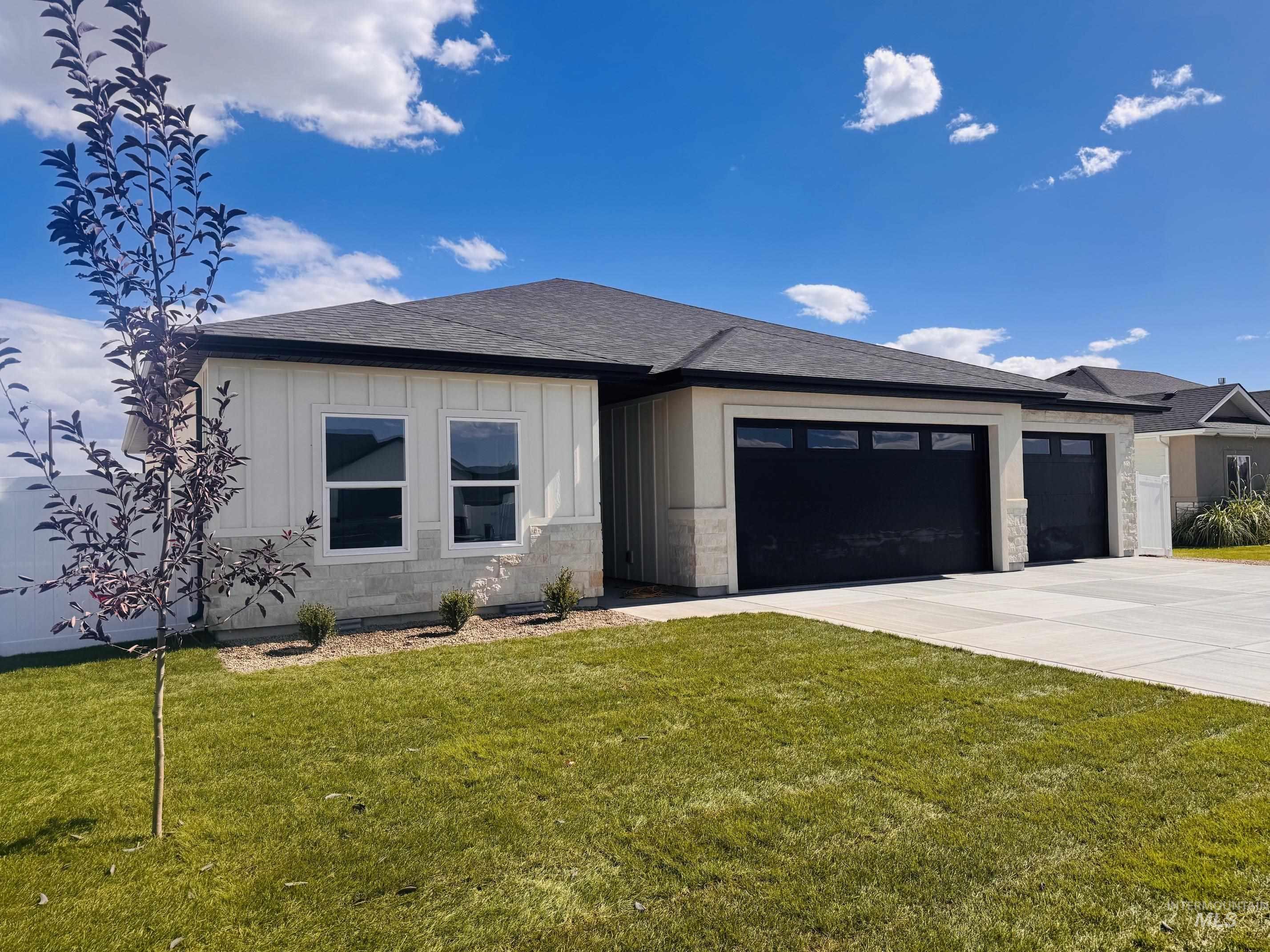 2116 Regan Street, Jerome, Idaho 83338, 3 Bedrooms, 2 Bathrooms, Residential For Sale, Price $439,900, 99001178