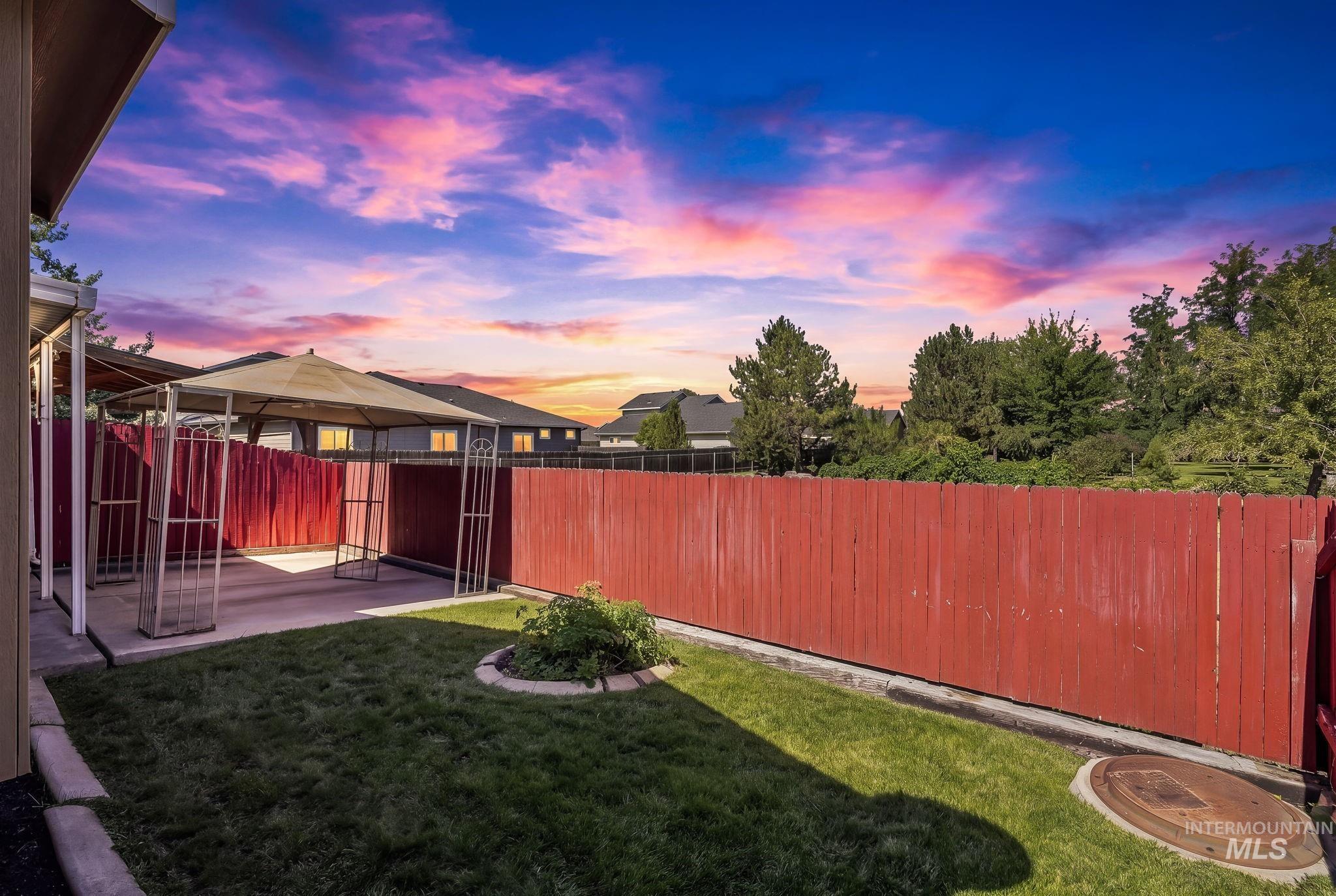 9482 W Granger Ct, Boise, Idaho 83704, 2 Bedrooms, 2 Bathrooms, Residential For Sale, Price $369,900, 99001179