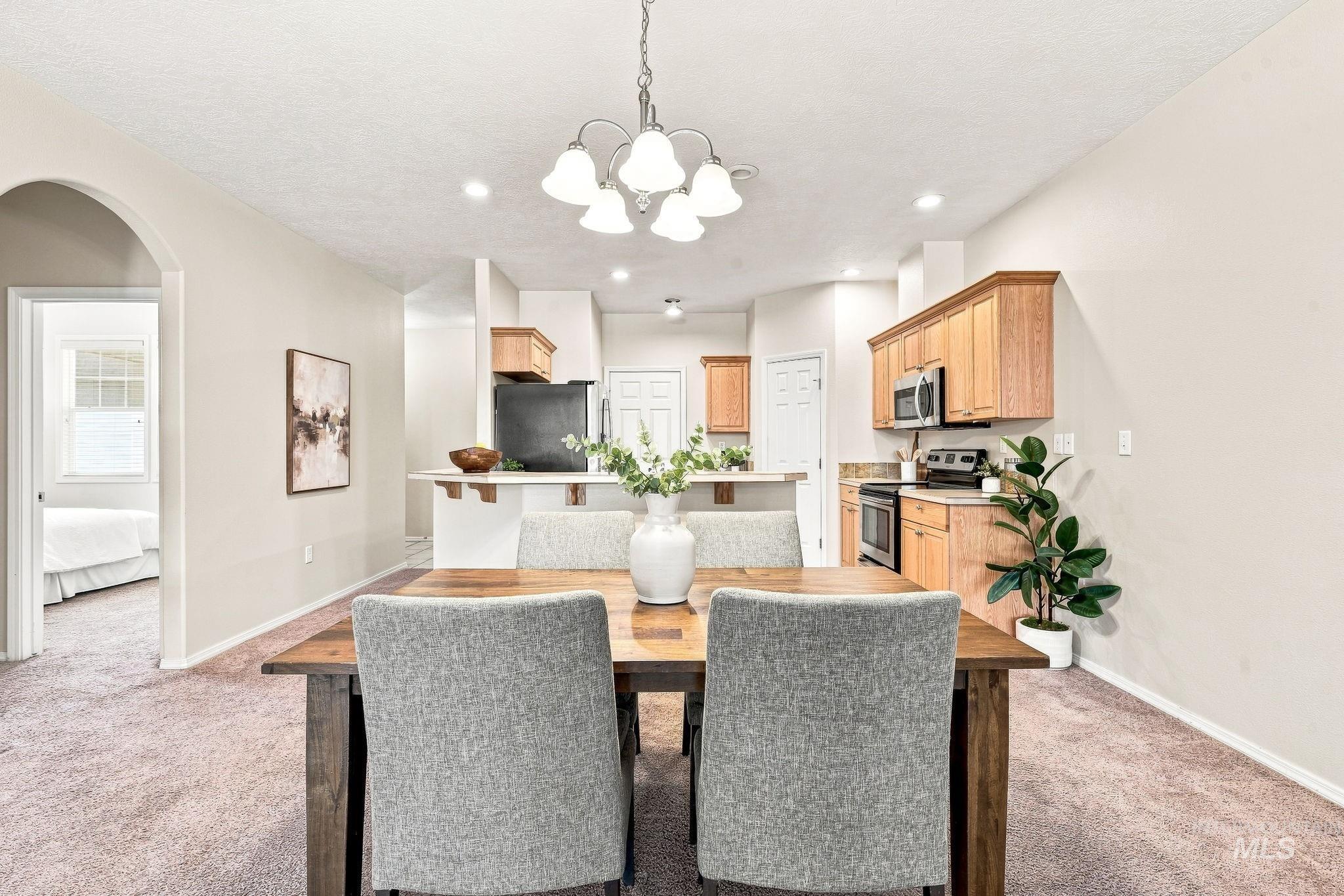 9482 W Granger Ct, Boise, Idaho 83704, 2 Bedrooms, 2 Bathrooms, Residential For Sale, Price $369,900, 99001179