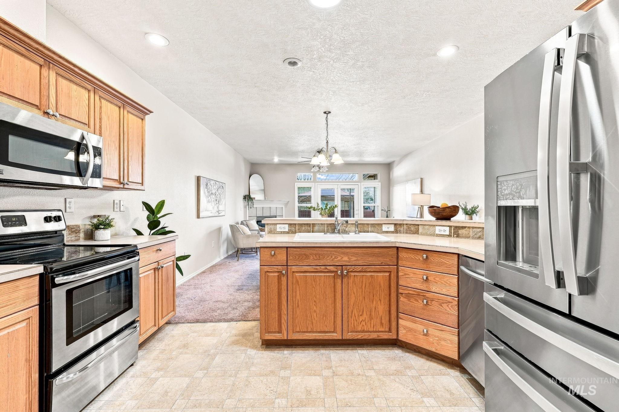 9482 W Granger Ct, Boise, Idaho 83704, 2 Bedrooms, 2 Bathrooms, Residential For Sale, Price $369,900, 99001179