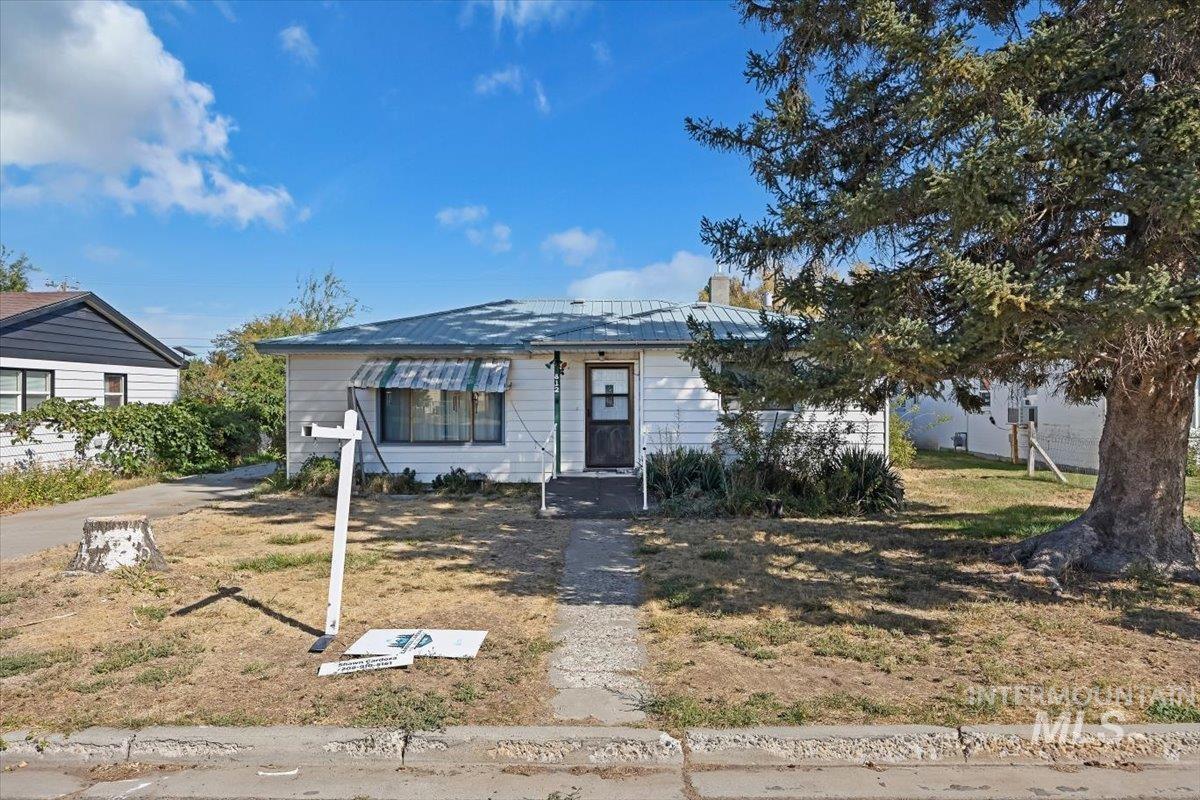 812 9th Ave East, Jerome, Idaho 83338, 3 Bedrooms, 1 Bathroom, Residential For Sale, Price $224,900, 99001182