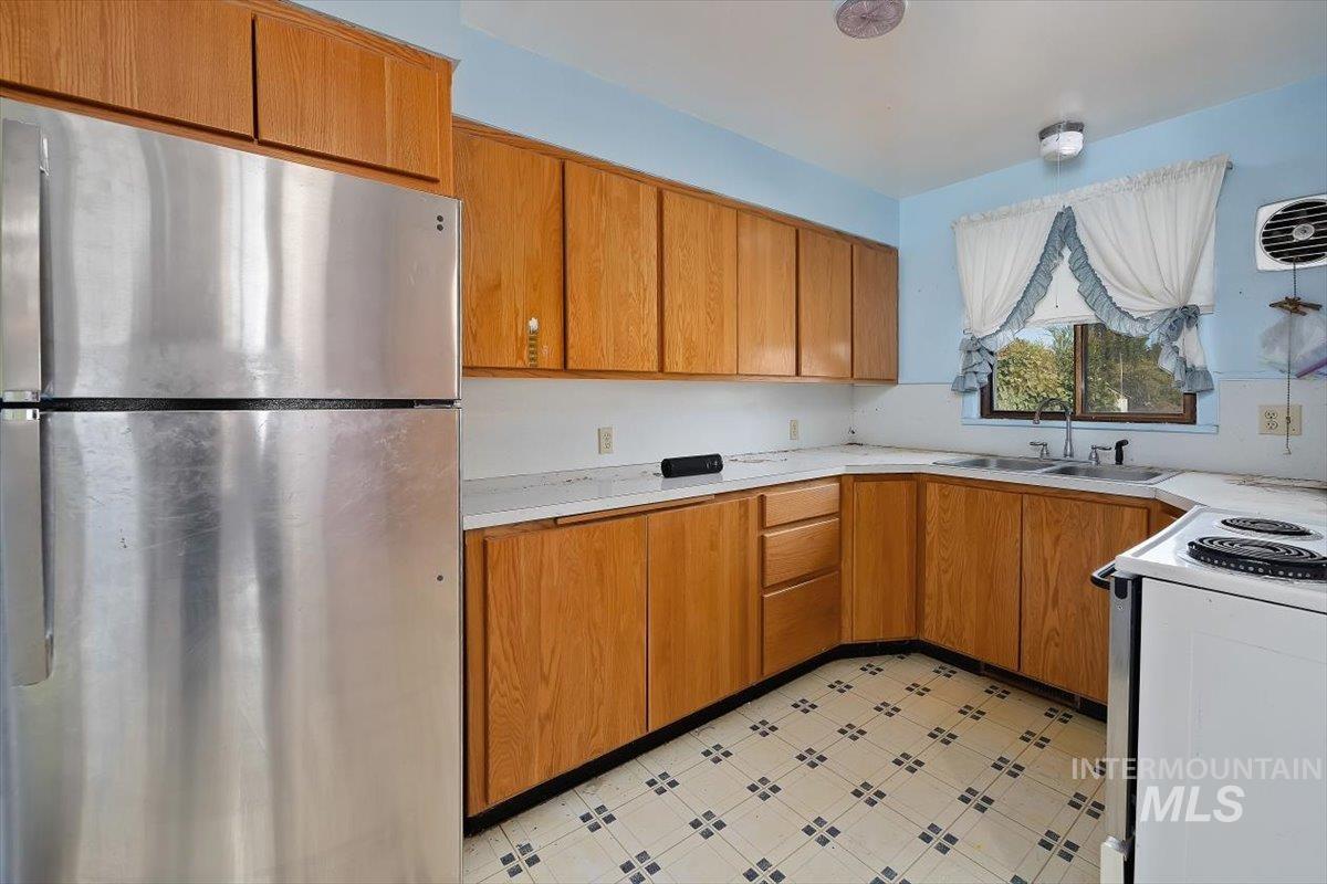 812 9th Ave East, Jerome, Idaho 83338, 3 Bedrooms, 1 Bathroom, Residential For Sale, Price $224,900, 99001182