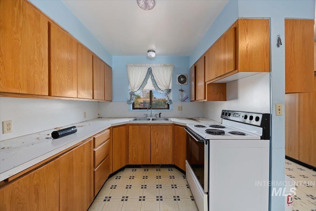 812 9th Ave East, Jerome, Idaho 83338, 3 Bedrooms, 1 Bathroom, Residential For Sale, Price $224,900, 99001182
