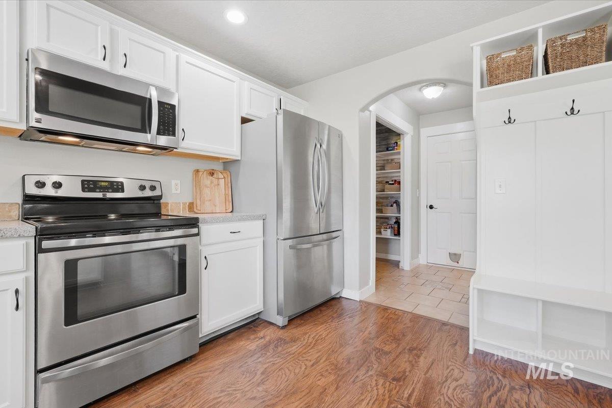 1340 N Golfview Way, Meridian, Idaho 83642, 4 Bedrooms, 2.5 Bathrooms, Residential For Sale, Price $526,600, 99001183