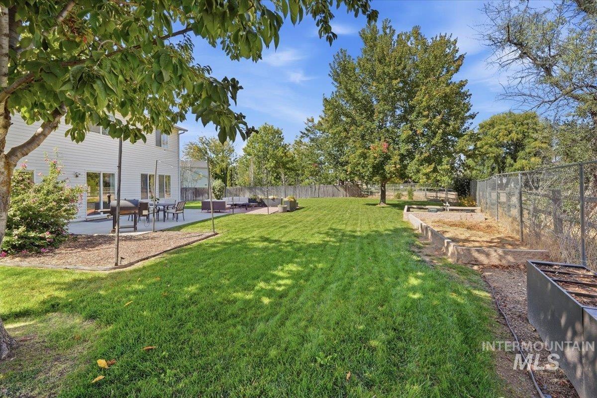 1340 N Golfview Way, Meridian, Idaho 83642, 4 Bedrooms, 2.5 Bathrooms, Residential For Sale, Price $526,600, 99001183