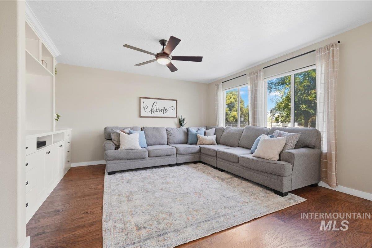 1340 N Golfview Way, Meridian, Idaho 83642, 4 Bedrooms, 2.5 Bathrooms, Residential For Sale, Price $526,600, 99001183