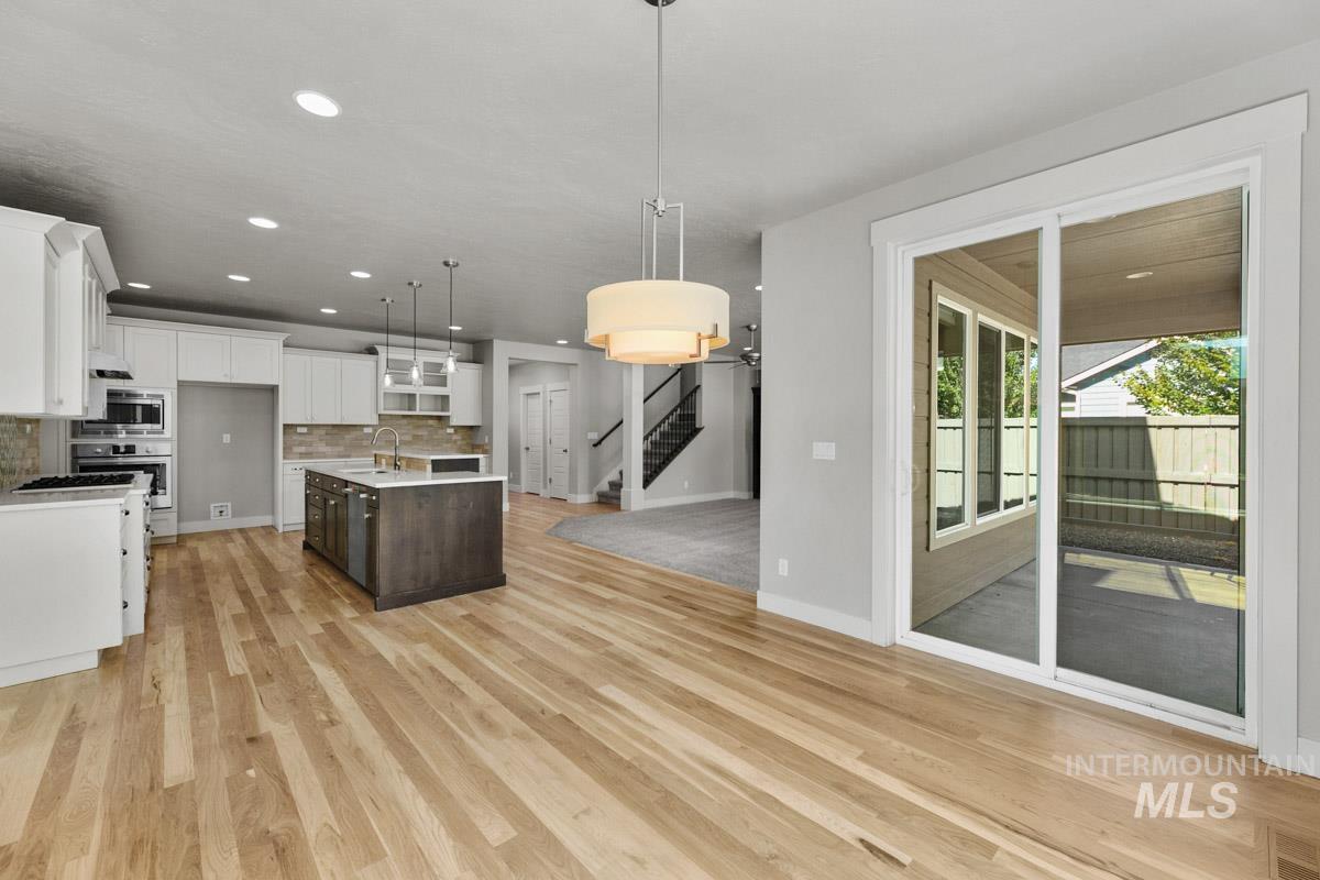 5214 S Wayland Ave, Meridian, Idaho 83642, 5 Bedrooms, 4.5 Bathrooms, Residential For Sale, Price $874,900, 99001184