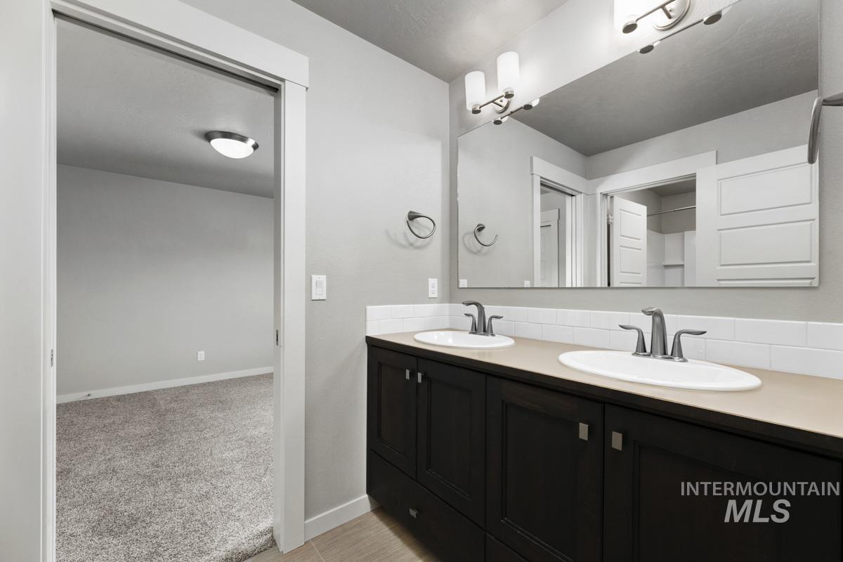 5214 S Wayland Ave, Meridian, Idaho 83642, 5 Bedrooms, 4.5 Bathrooms, Residential For Sale, Price $874,900, 99001184