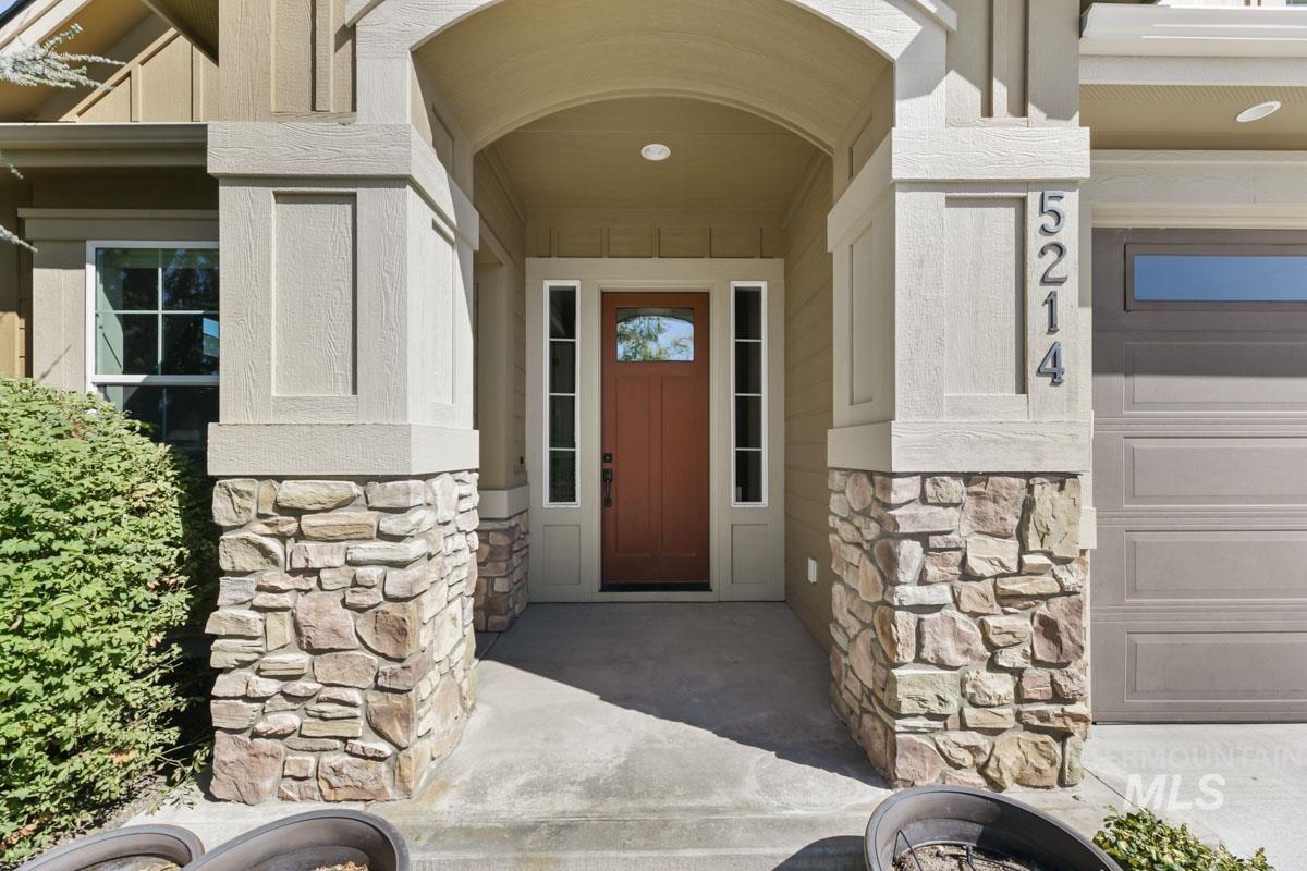 5214 S Wayland Ave, Meridian, Idaho 83642, 5 Bedrooms, 4.5 Bathrooms, Residential For Sale, Price $874,900, 99001184