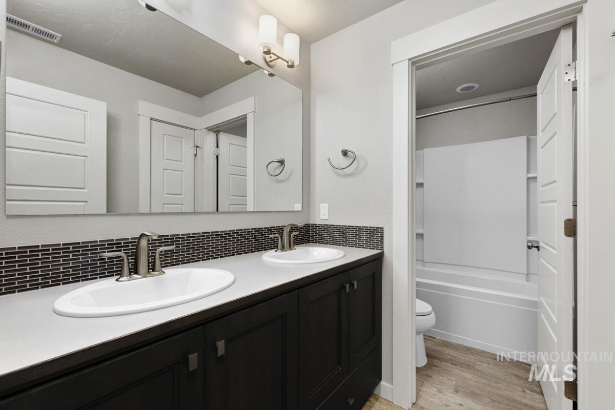 5214 S Wayland Ave, Meridian, Idaho 83642, 5 Bedrooms, 4.5 Bathrooms, Residential For Sale, Price $874,900, 99001184