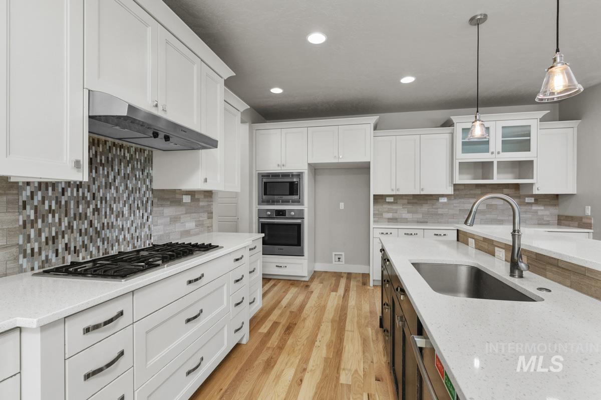 5214 S Wayland Ave, Meridian, Idaho 83642, 5 Bedrooms, 4.5 Bathrooms, Residential For Sale, Price $874,900, 99001184