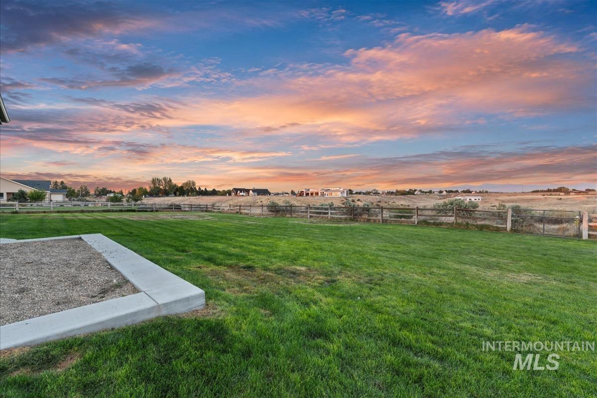 24398 Tombstone Ridge Ct, Middleton, Idaho 83644, 4 Bedrooms, 2.5 Bathrooms, Residential For Sale, Price $999,900, 99001189