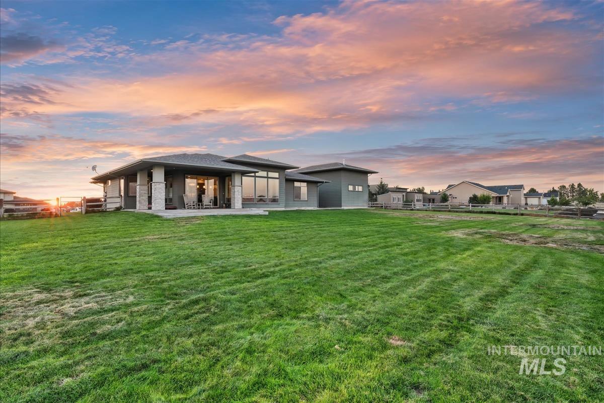 24398 Tombstone Ridge Ct, Middleton, Idaho 83644, 4 Bedrooms, 2.5 Bathrooms, Residential For Sale, Price $999,900, 99001189