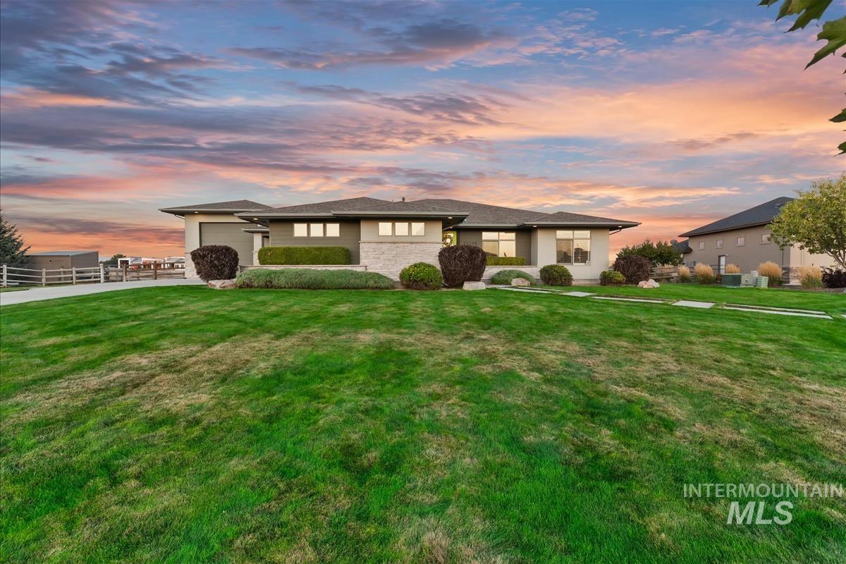 24398 Tombstone Ridge Ct, Middleton, Idaho 83644, 4 Bedrooms, 2.5 Bathrooms, Residential For Sale, Price $999,900, 99001189