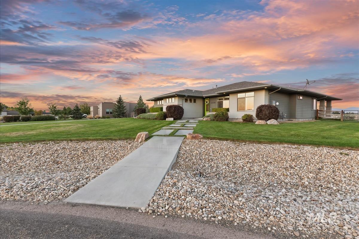 24398 Tombstone Ridge Ct, Middleton, Idaho 83644, 4 Bedrooms, 2.5 Bathrooms, Residential For Sale, Price $999,900, 99001189