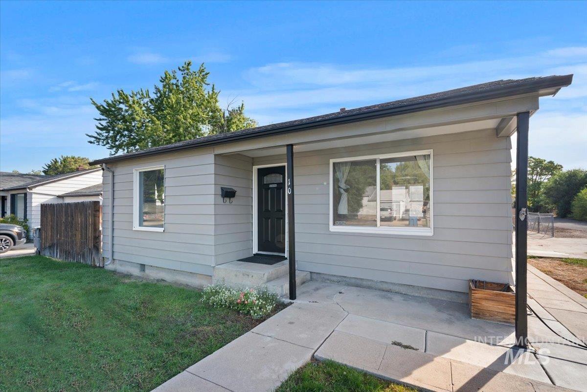 10 N Harrell St, Boise, Idaho 83706, 2 Bedrooms, 1 Bathroom, Residential For Sale, Price $399,000, 99001191