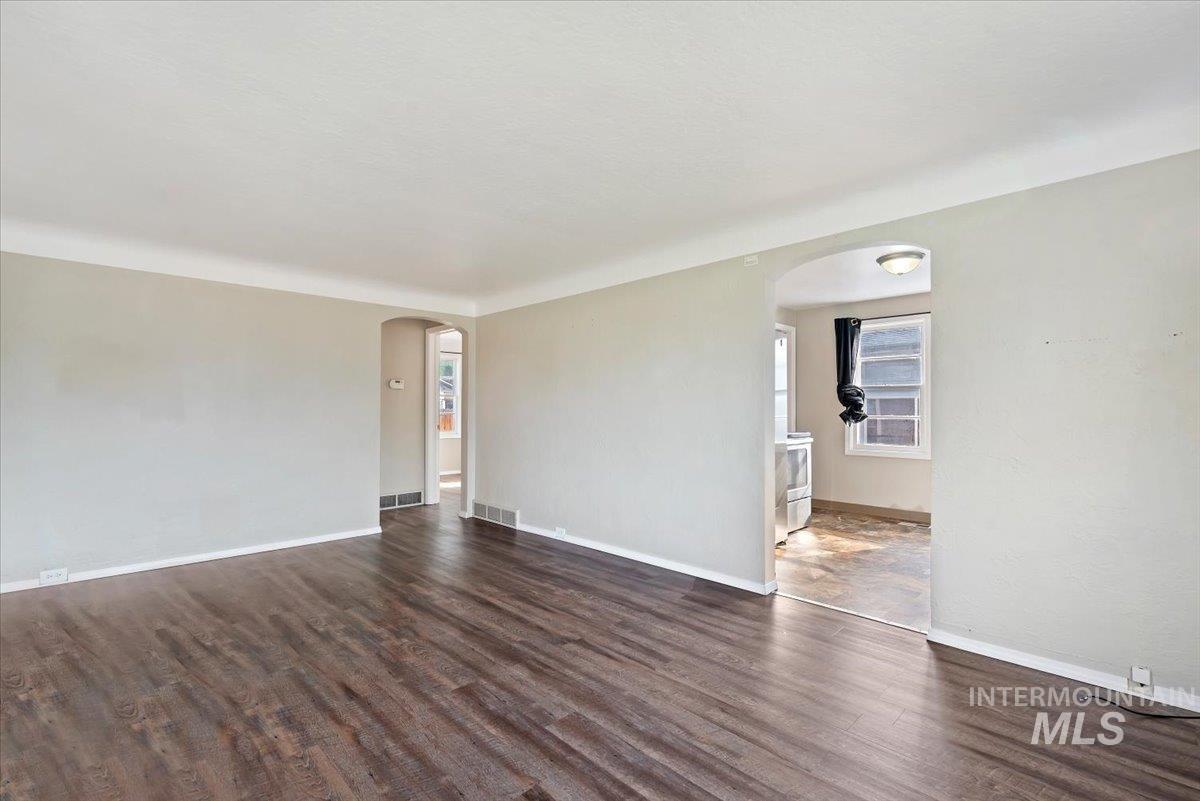 10 N Harrell St, Boise, Idaho 83706, 2 Bedrooms, 1 Bathroom, Residential For Sale, Price $399,000, 99001191