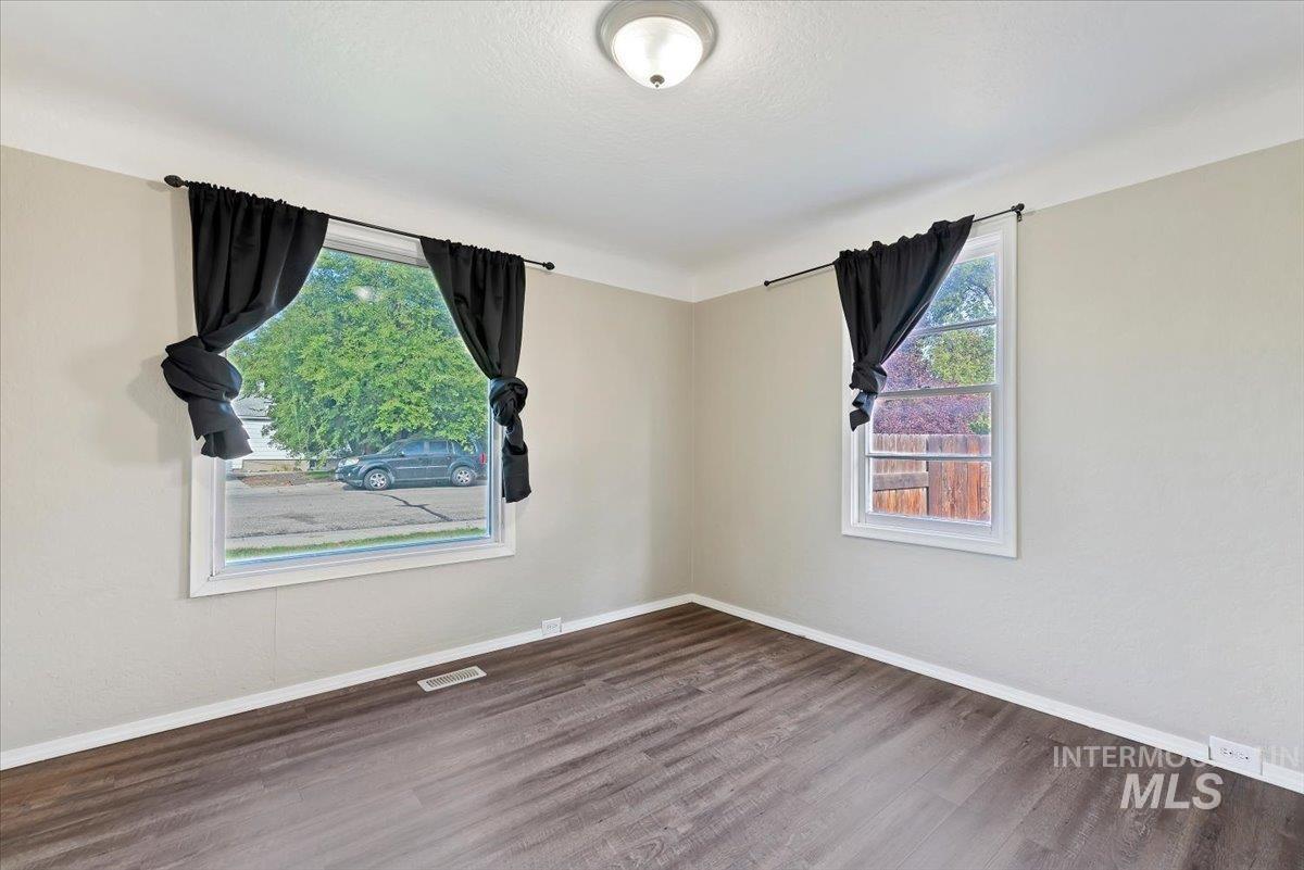 10 N Harrell St, Boise, Idaho 83706, 2 Bedrooms, 1 Bathroom, Residential For Sale, Price $399,000, 99001191