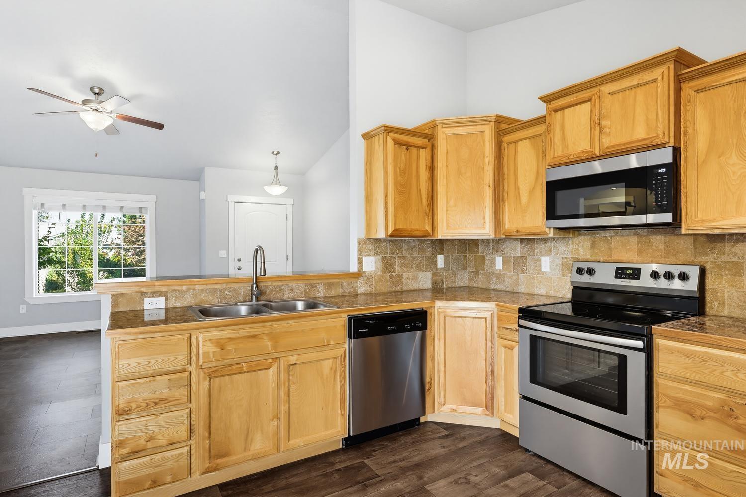1121 Dittman Dr, Emmett, Idaho 83617, 3 Bedrooms, 2 Bathrooms, Residential For Sale, Price $369,000, 99001194