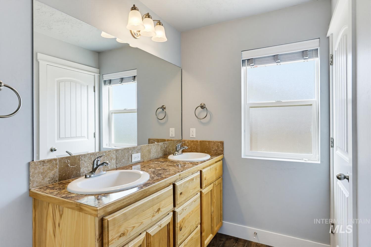 1121 Dittman Dr, Emmett, Idaho 83617, 3 Bedrooms, 2 Bathrooms, Residential For Sale, Price $369,000, 99001194