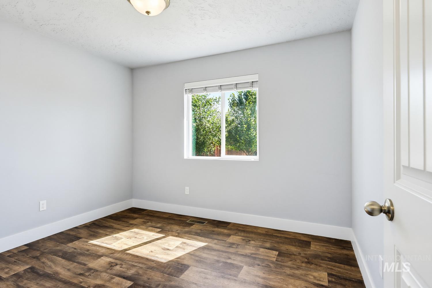 1121 Dittman Dr, Emmett, Idaho 83617, 3 Bedrooms, 2 Bathrooms, Residential For Sale, Price $369,000, 99001194