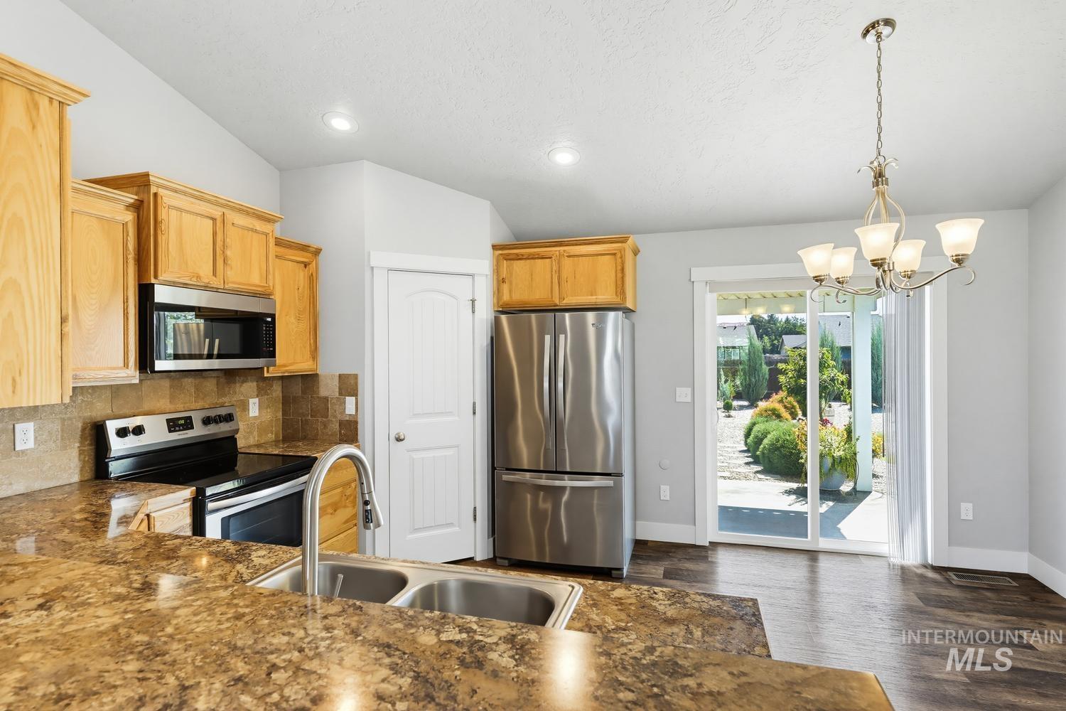 1121 Dittman Dr, Emmett, Idaho 83617, 3 Bedrooms, 2 Bathrooms, Residential For Sale, Price $369,000, 99001194