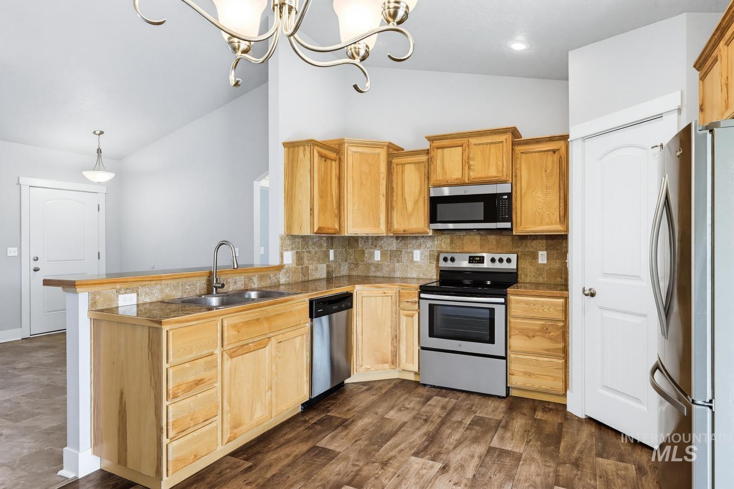 1121 Dittman Dr, Emmett, Idaho 83617, 3 Bedrooms, 2 Bathrooms, Residential For Sale, Price $369,000, 99001194